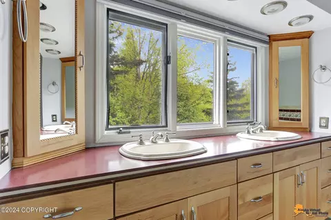 Bath - 10050 Prospect Dr, Anchorage, AK 99507 photo 5 of 7