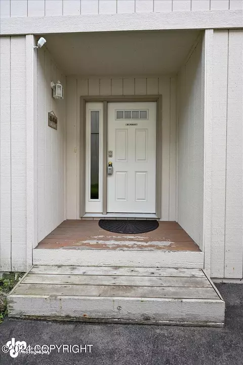 5701 Sapphire Loop, Anchorage, AK 99504 photo 3
