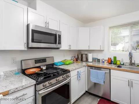Kitchen - 2002 E 37th Ave, Anchorage, AK 99508 photo 5 of 10