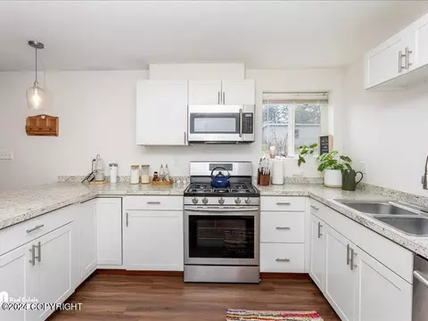 Kitchen - 2002 E 37th Ave, Anchorage, AK 99508 photo 9 of 10