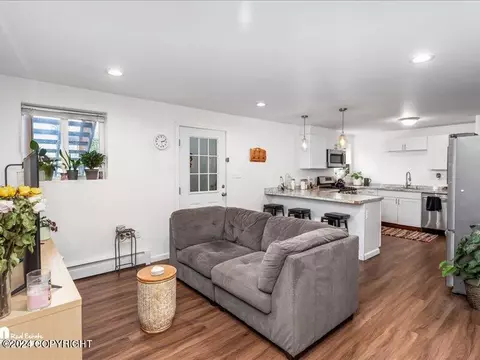 Living - 2002 E 37th Ave, Anchorage, AK 99508 photo 3 of 4