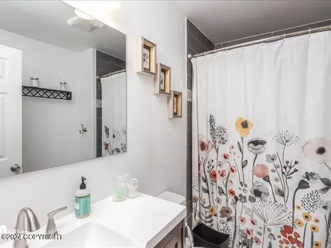 Bath - 2002 E 37th Ave, Anchorage, AK 99508 photo 2 of 4