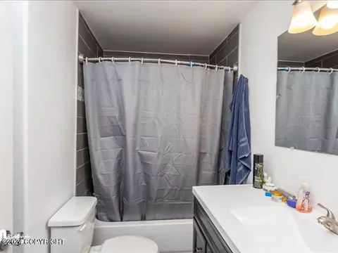 Bath - 2002 E 37th Ave, Anchorage, AK 99508 photo 3 of 4