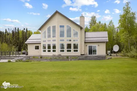 4331 S Horseshoe Lake Rd, Big Lake, AK 99652