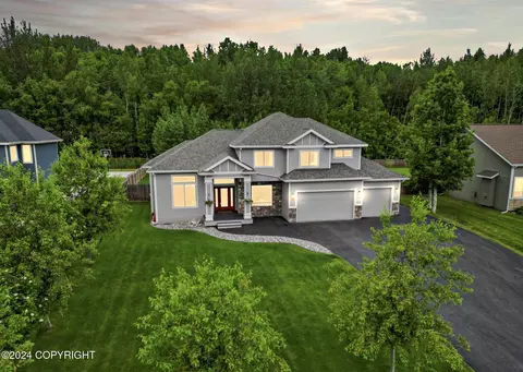 5641 E Fetlock Dr, Wasilla, AK 99654