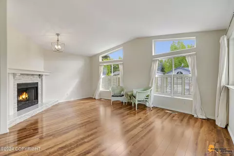 7510 Florence Cir, Anchorage, AK 99507