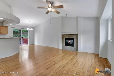Living - 20113 Highland Ridge Dr, Eagle River, AK 99577 photo 7 of 8