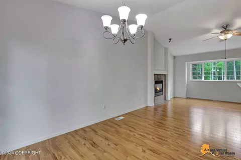 Living - 20113 Highland Ridge Dr, Eagle River, AK 99577 photo 8 of 8
