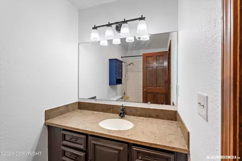 Bath - 13701 Capstan Dr, Anchorage, AK 99516 photo 1 of 3