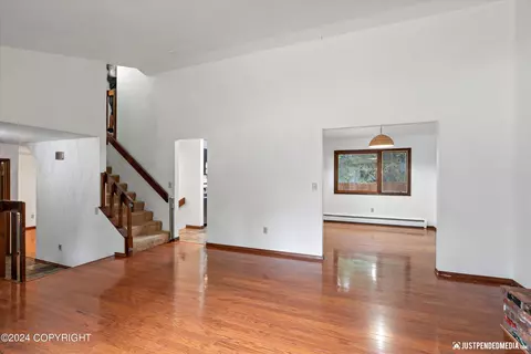 Living - 13701 Capstan Dr, Anchorage, AK 99516 photo 4 of 5