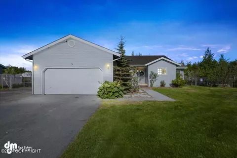 885 N Angus Loop, Palmer, AK 99645