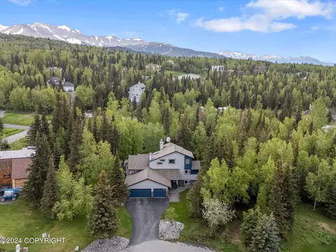 7150 Mountain Lake Cir, Anchorage, AK 99516