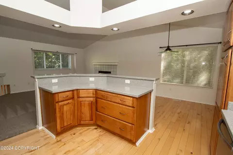 9140 Squire Cir, Eagle River, AK 99577 photo 13