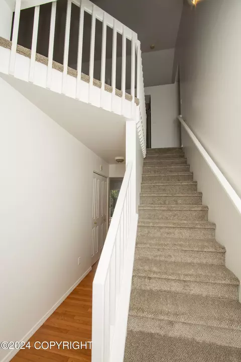 9140 Squire Cir, Eagle River, AK 99577 photo 8