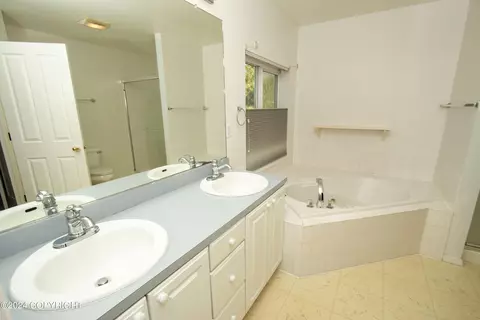 9140 Squire Cir, Eagle River, AK 99577 photo 29