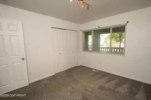 9140 Squire Cir, Eagle River, AK 99577 photo 35