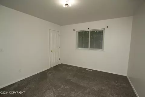 9140 Squire Cir, Eagle River, AK 99577 photo 40