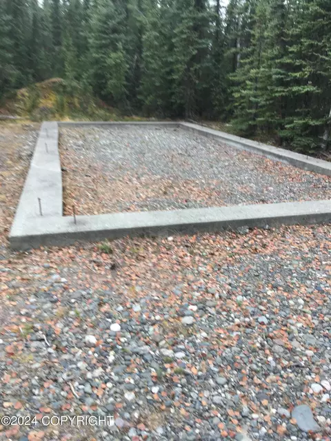 L2b3 Pringle Road, Tok, AK 99780