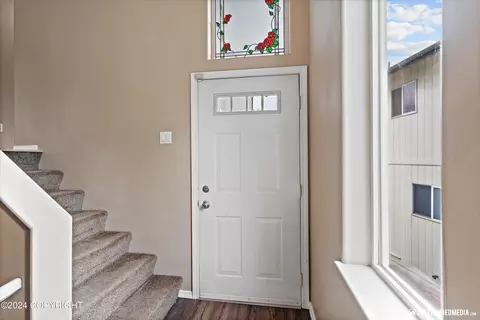Entry Way - 3232 Tayshee Cir, Anchorage, AK 99504 photo 1 of 4