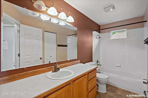Bath - 3232 Tayshee Cir, Anchorage, AK 99504 photo 1 of 3