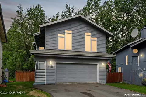 3232 Tayshee Cir, Anchorage, AK 99504
