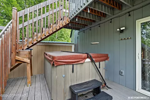 Exterior - 3232 Tayshee Cir, Anchorage, AK 99504 photo 3 of 4