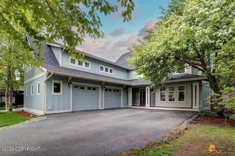 2041 Belmont Dr, Anchorage, AK 99517