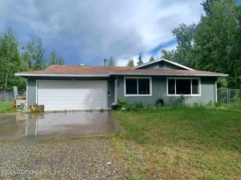 936 Ridgetop Rd, North Pole, AK 99705
