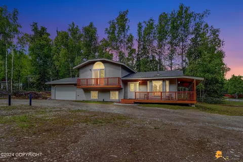 880 Sam Snead Loop, Wasilla, AK 99623