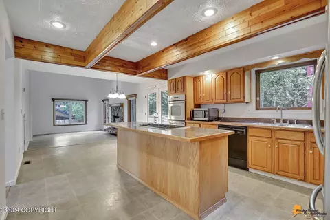 21323 Lowland Ave, Eagle River, AK 99577 photo 6