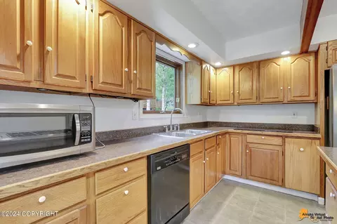 21323 Lowland Ave, Eagle River, AK 99577 photo 8