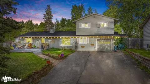 8040 Cranberry St, Anchorage, AK 99502
