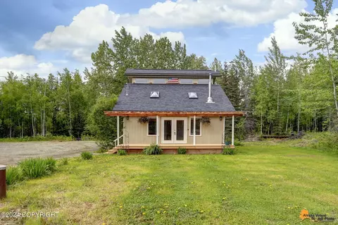 6951 W Beverly Lake Rd, Wasilla, AK 99623
