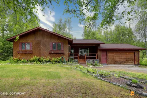 5450 N Palmer Fishhook Rd, Palmer, AK 99645