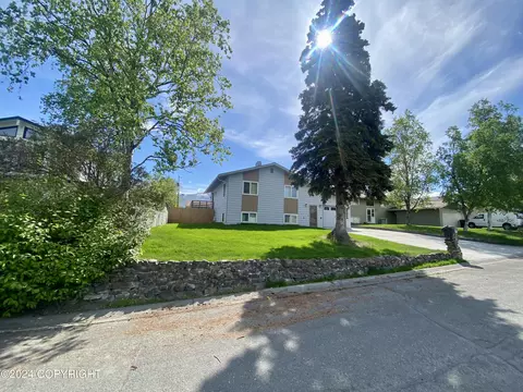 1640 Brink Dr, Anchorage, AK 99504