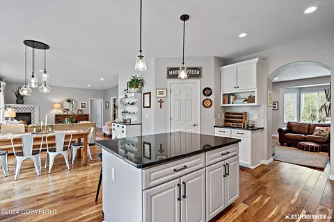 4900 E 113th Ave, Anchorage, AK 99516 photo 8