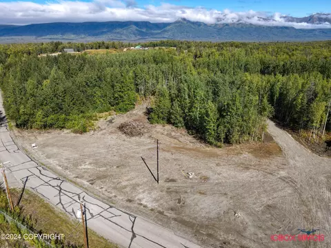 4199 N Bull Moose Dr, Wasilla, AK 99654
