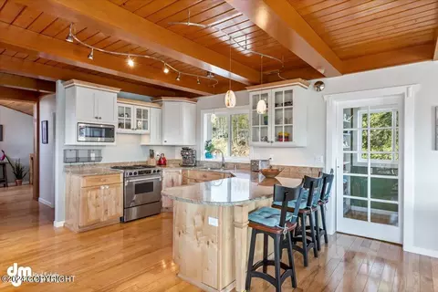 Kitchen - 18816 Roads End Cir, Eagle River, AK 99577 photo 3 of 3
