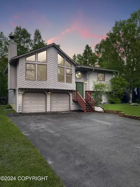 9110 King David Dr, Anchorage, AK 99507