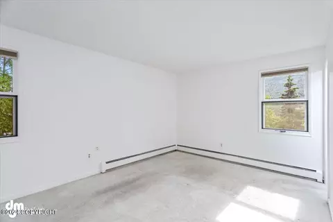 Bedroom - 14715 Terrace Ln, Eagle River, AK 99577 photo 2 of 14