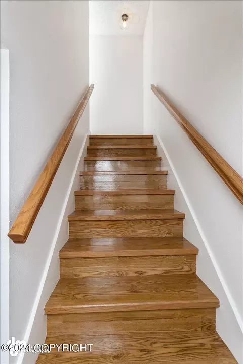 Entry Way - 14715 Terrace Ln, Eagle River, AK 99577 photo 3 of 4