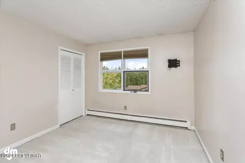 Bedroom - 14715 Terrace Ln, Eagle River, AK 99577 photo 8 of 14