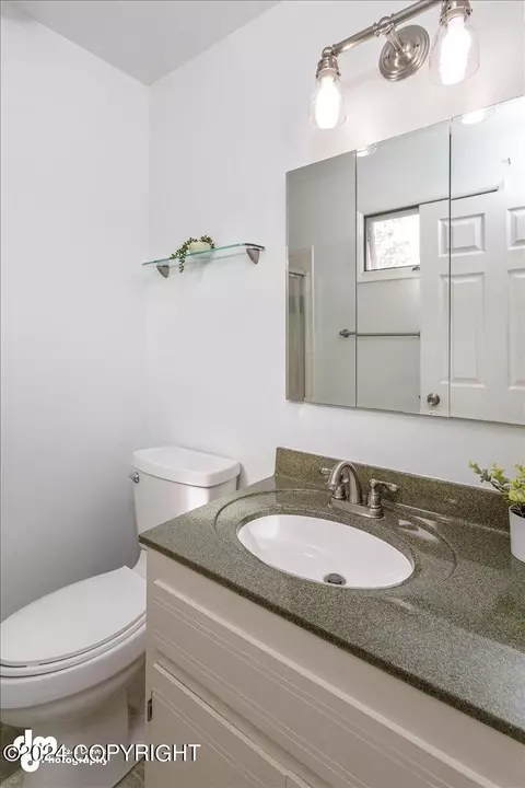 Bath - 14715 Terrace Ln, Eagle River, AK 99577 photo 2 of 11