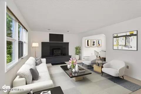 Living - 14715 Terrace Ln, Eagle River, AK 99577 photo 2 of 10