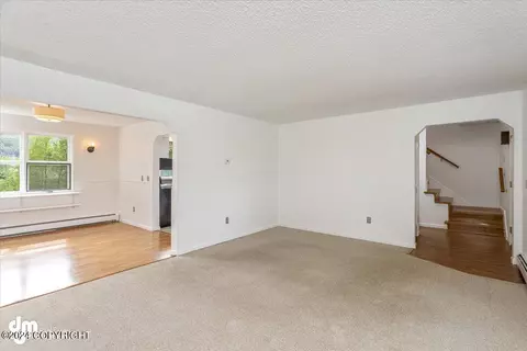 Living - 14715 Terrace Ln, Eagle River, AK 99577 photo 3 of 10