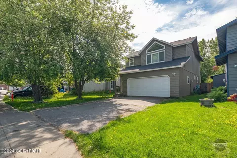 8054 Country Woods Dr, Anchorage, AK 99502