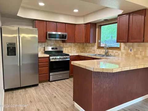 Kitchen - 18141 Hidden Falls Ave, Eagle River, AK 99577 photo 2 of 2