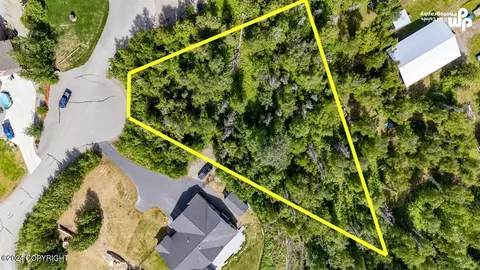 10750 N Dallas Cir, Palmer, AK 99645