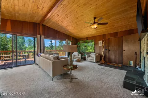 Living - 5040 E 98th Ave, Anchorage, AK 99507 photo 2 of 7