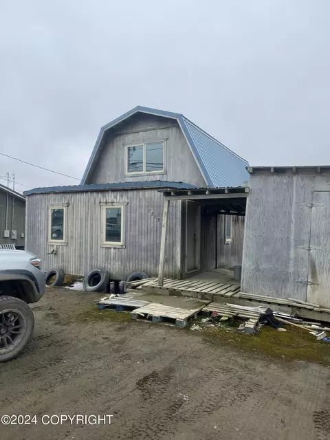 7313 Nathaniel Olemaun Jr Blvd, Barrow, AK 99723